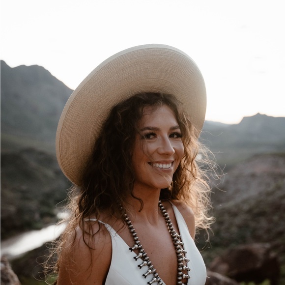 Meet your Posher, Maggie - Picture 6 of 14